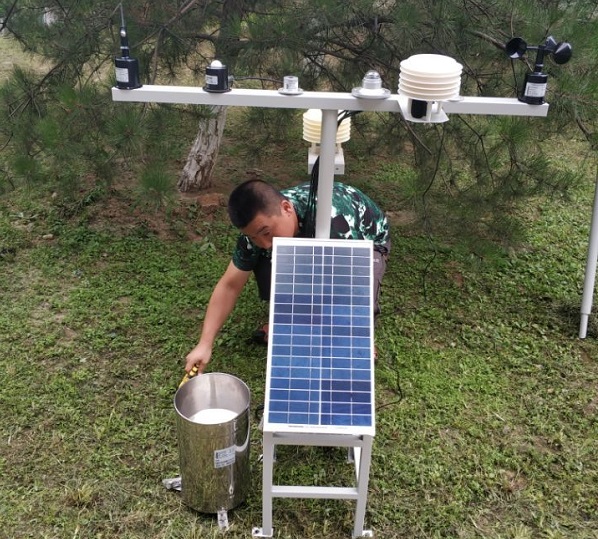 便攜式自動氣象站圖片1 便攜式自動氣象站圖片1